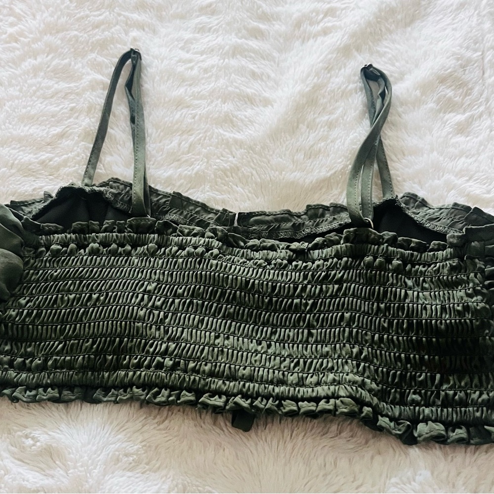 Forever 21- Cropped top and pants set - Picture 2 of 2